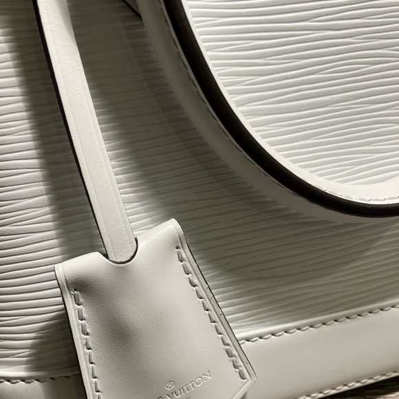 Vintage White LV bag in excellent condition never used - Picture 5 of 7